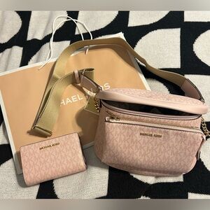 NWT Michael Kors Blush Pink Signature Crossbody Belt Bag Matching Wallet